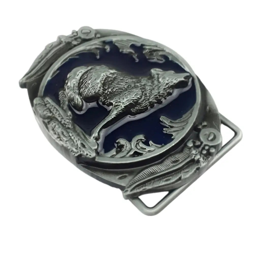 Oval Wolf-Themed Belt Buckle with a Howling Wolf Design for Western Style Wear