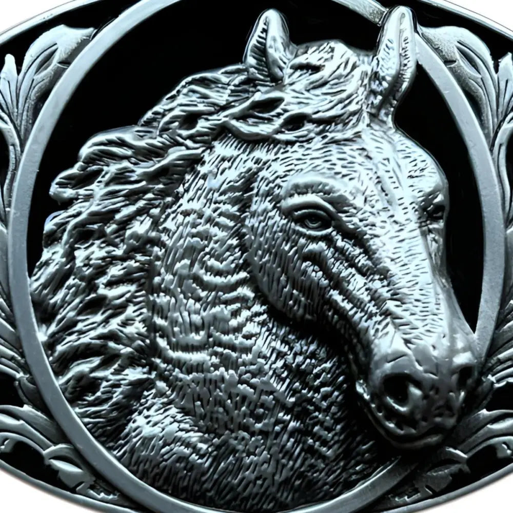 Silver horse head belt buckle for elegant Western styles in high-quality metal craftsmanship