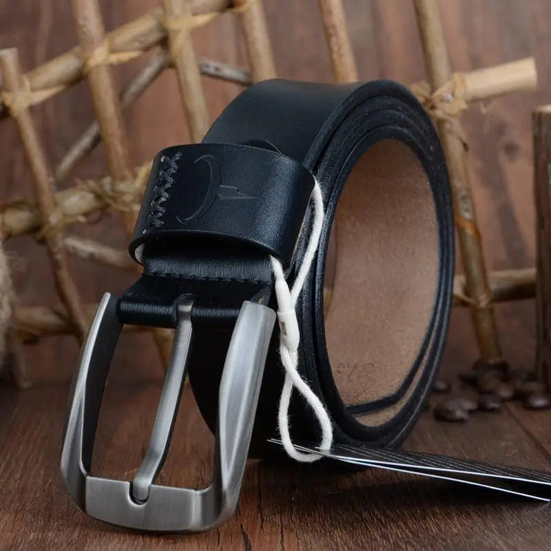 Reziko Belt set featuring a black leather belt with a silver metal buckle for men