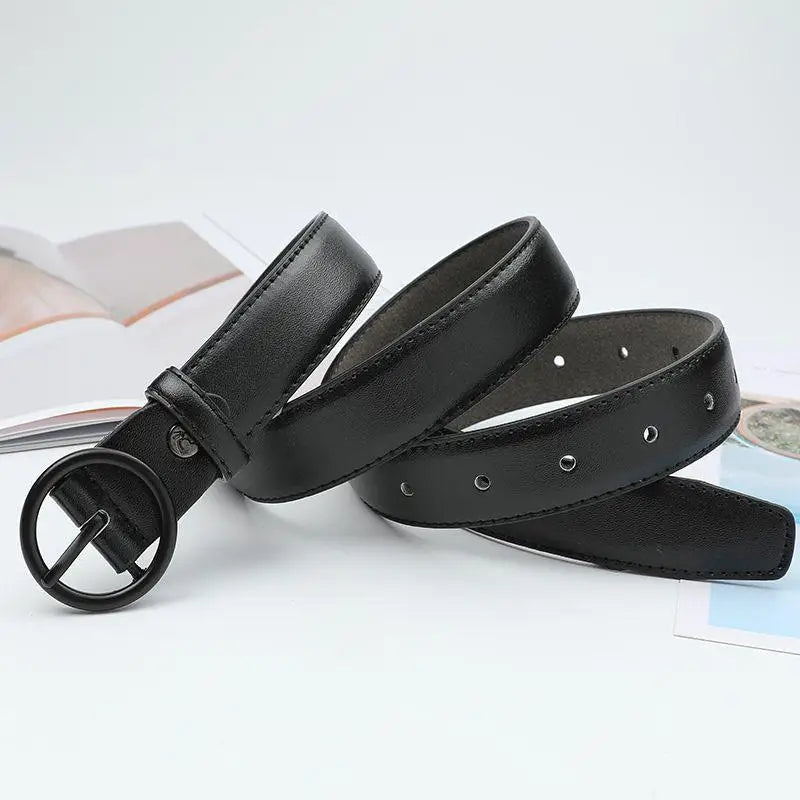 Black leather belt with round buckle displayed in the product Black Leather Belt with Round Buckle