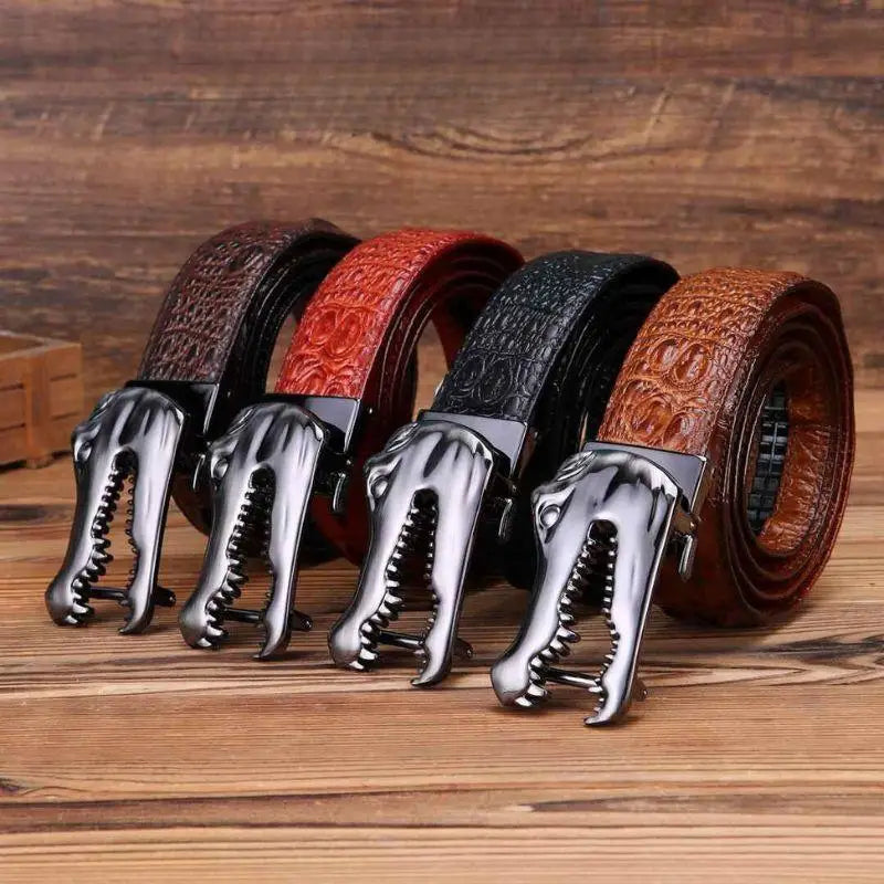 Yerik Model Black Crocodile-Patterned Belt with Silver Alligator Buckle Alt Text
