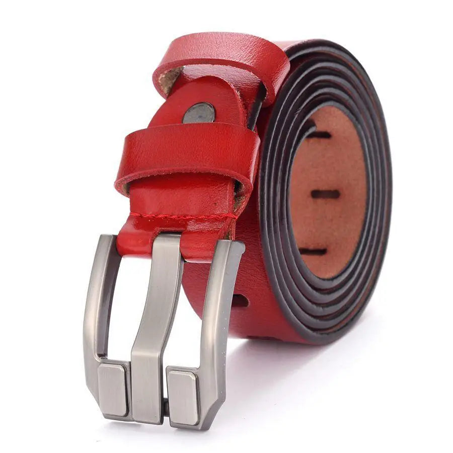 Red leather belt with metal buckle from Gulisa Leather, ideal for denim shorts