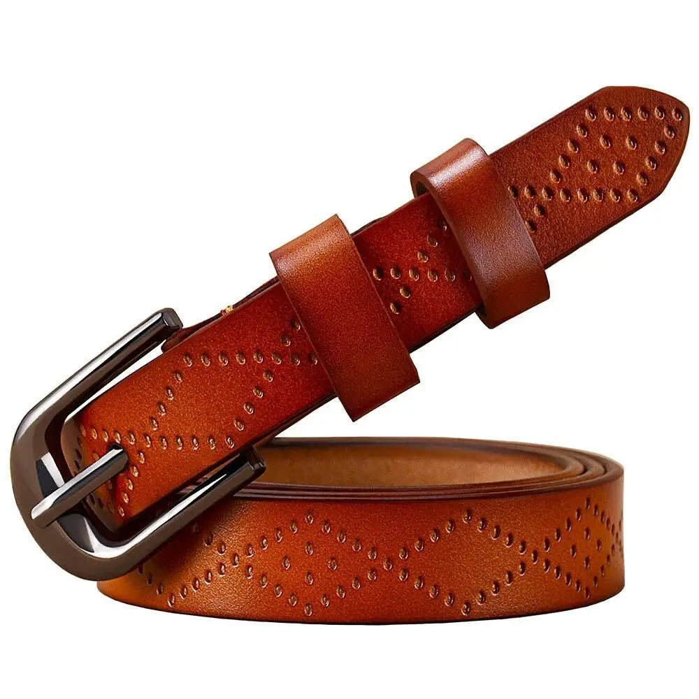 Brown leather belt with metal buckle from the Pinaria Leather Belt Collection featuring a silver buckle and diamond pattern