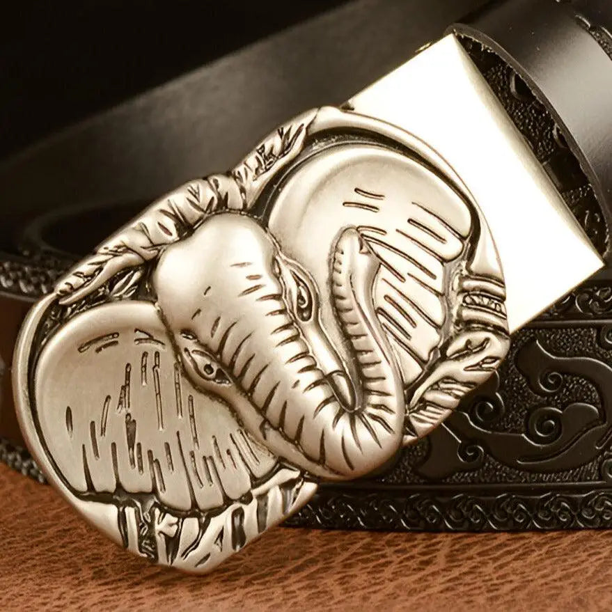 Elephant-shaped belt buckle on Animal Spirit Belt Model Rowen in Black and Brown Leather