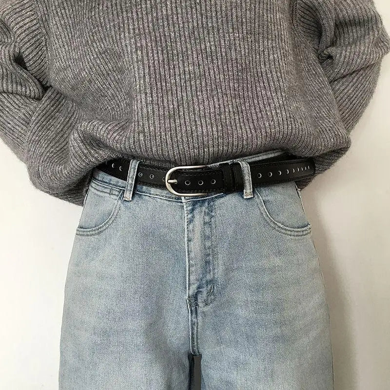 Tatiana Model Black Leather Belt with U-Shaped Silver Buckle for stylish fashion