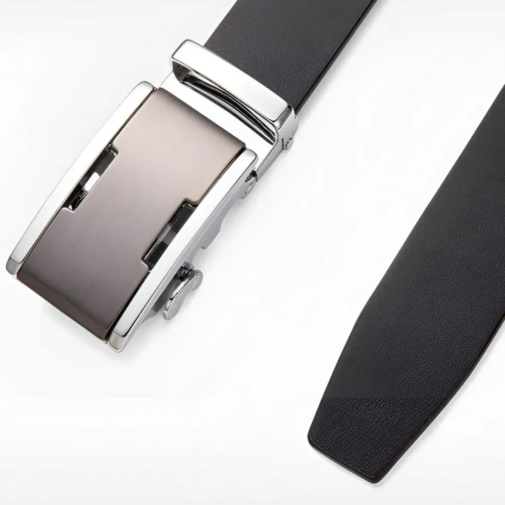 Full-grain leather belt with silver buckle for durable, stylish men’s accessories