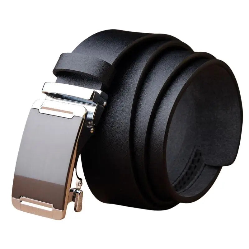 Black leather belt with silver buckle, ideal for classic style accessory