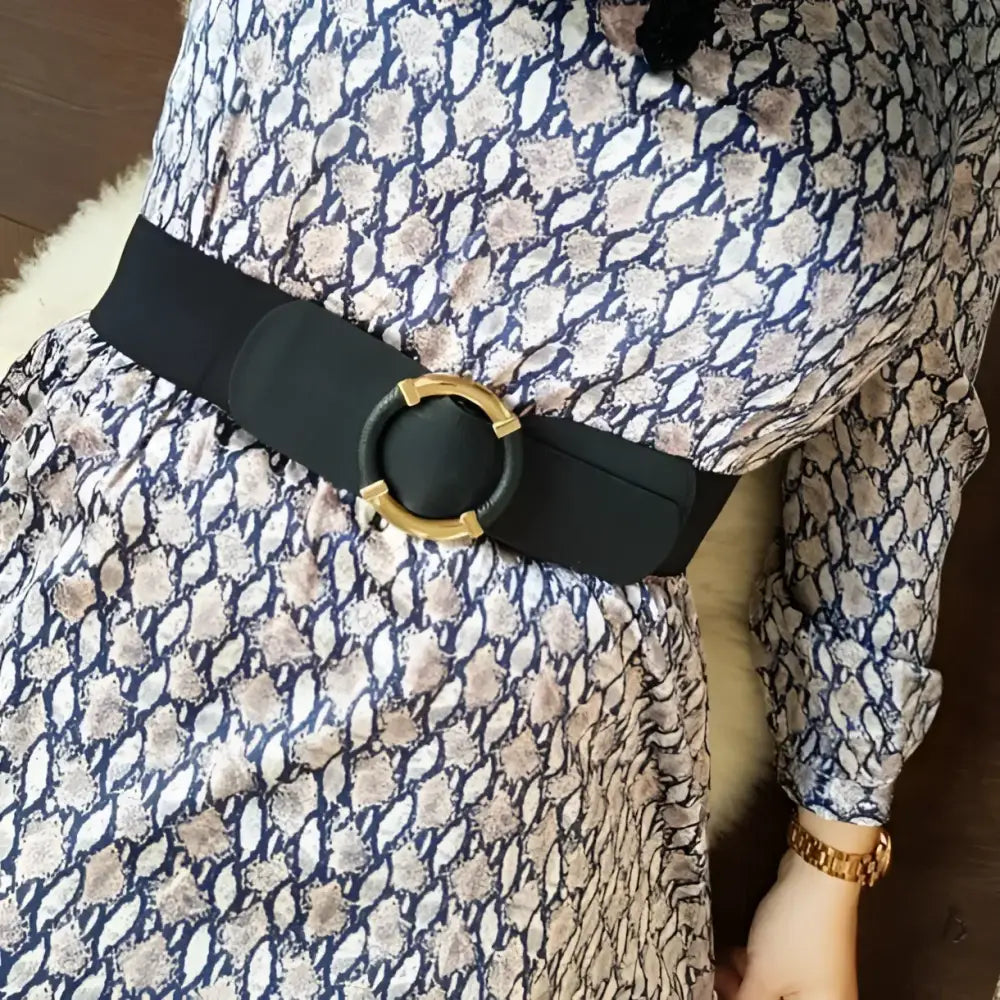 Black elastic belt with gold buckle suitable for dresses and outfits