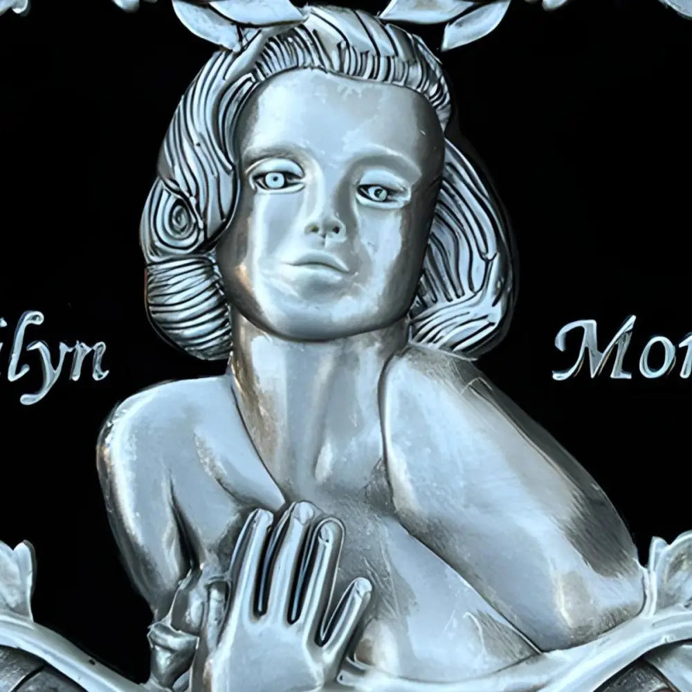 Silver Marilyn Monroe relief belt buckle celebrating Monroes enduring style