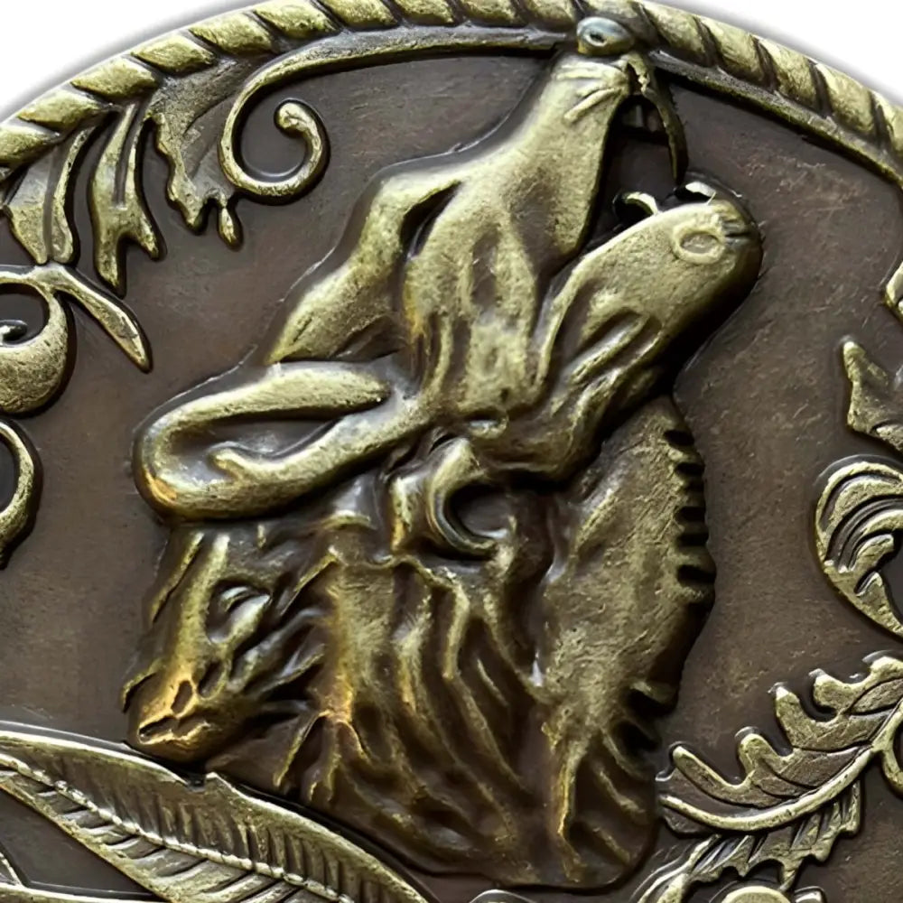 Ornate bronze wolf head belt buckle with howling wolf design for Western fashion