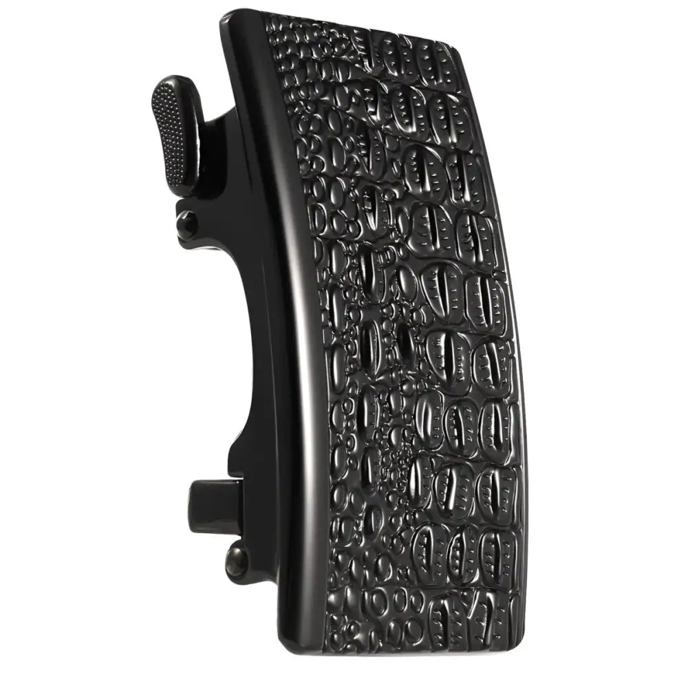 Black crocodile-patterned belt buckle for elegant accessories and sophisticated style