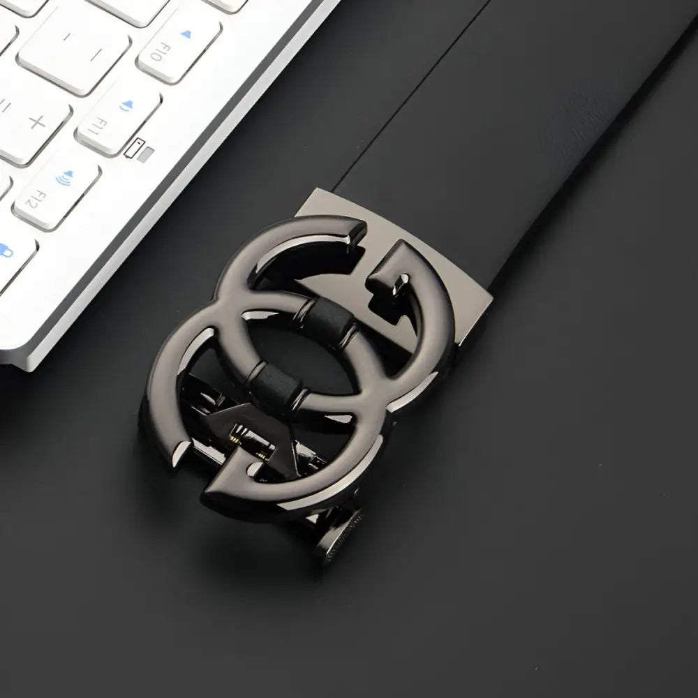 Elegant automatic double belt with interlocking G buckle in gold or silver for sophisticated style