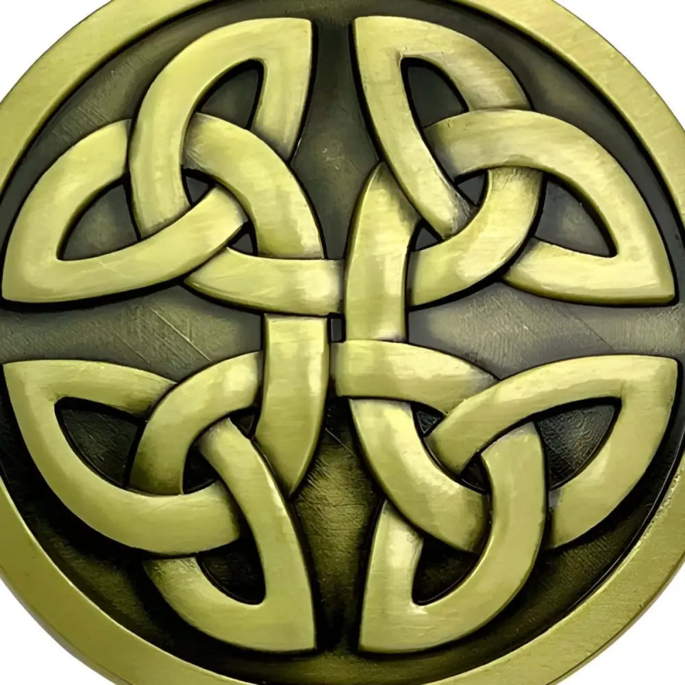 Circular Celtic Knot Belt Buckle Cadou Model in Bronze or Metal featuring intricate design