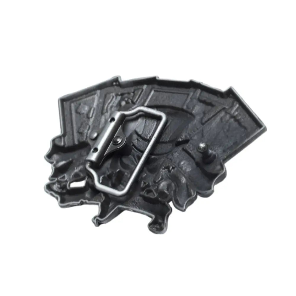 American Skull belt buckle featuring a patriotic hat and playing cards for bold style