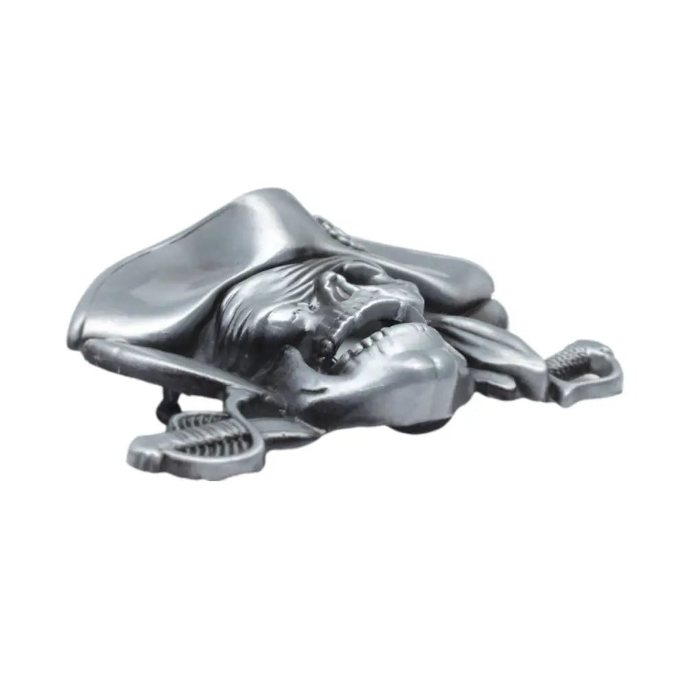 Pewter pirate skull belt buckle with swords, ideal for collectors and accessories