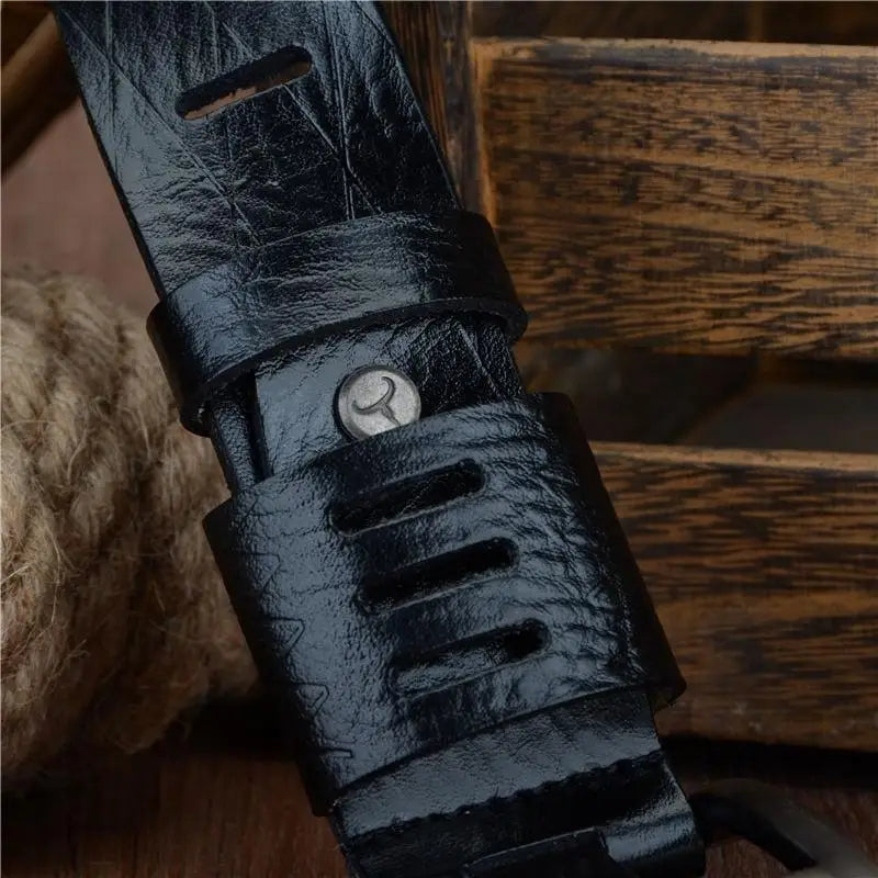 Black leather watch strap from Men’s Tarxi Casual Leather Belt collection