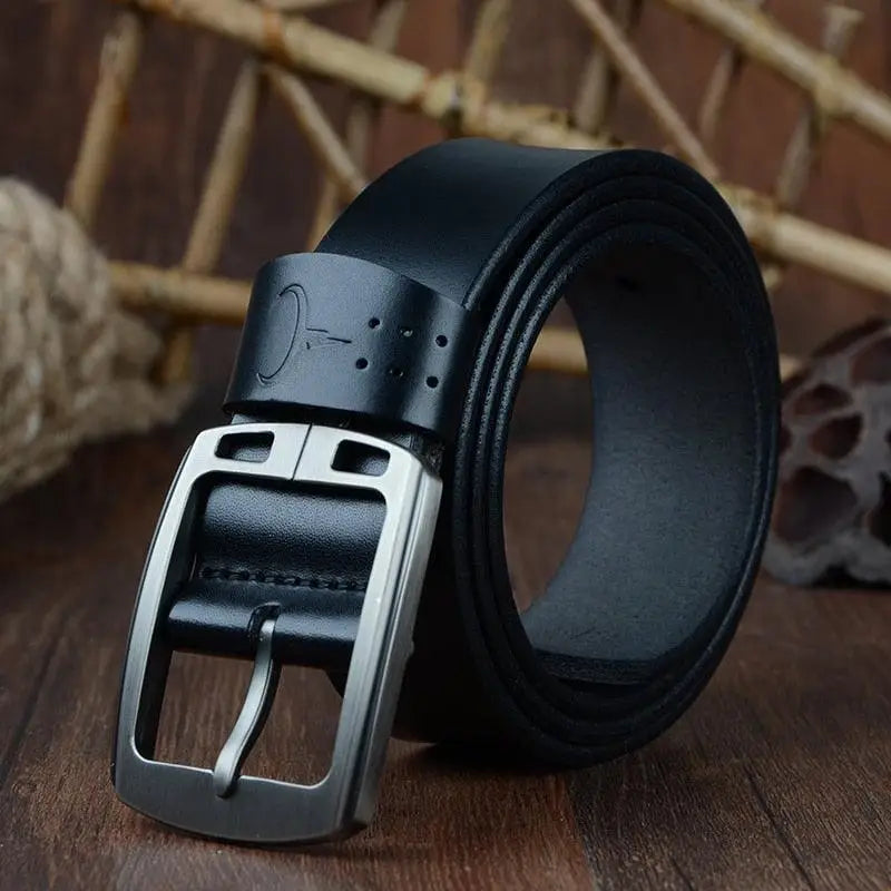 Casual leather belt with silver pin buckle for men, stylish and durable accessory