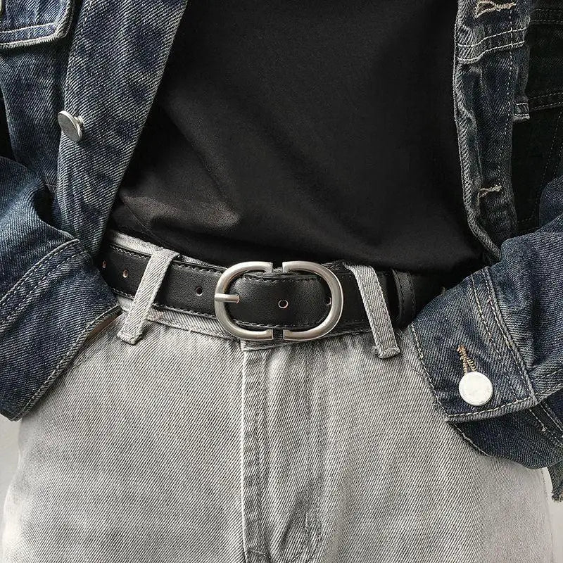 Jaellyn belt with silver double-circle buckle in black leather for stylish formal wear