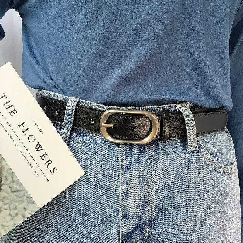 Geraldine Women’s Belt in Black Leather with Gold Buckle for stylish women’s accessories