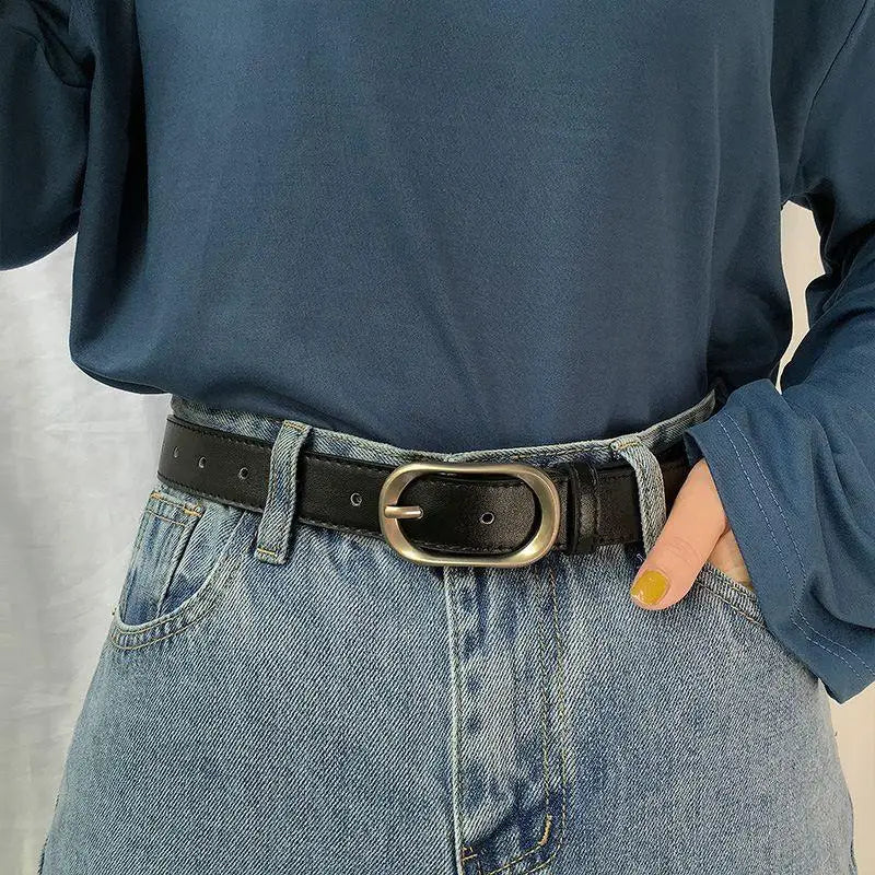 Geraldine Women’s Belt in Black Leather with Silver Buckle for stylish women’s accessories