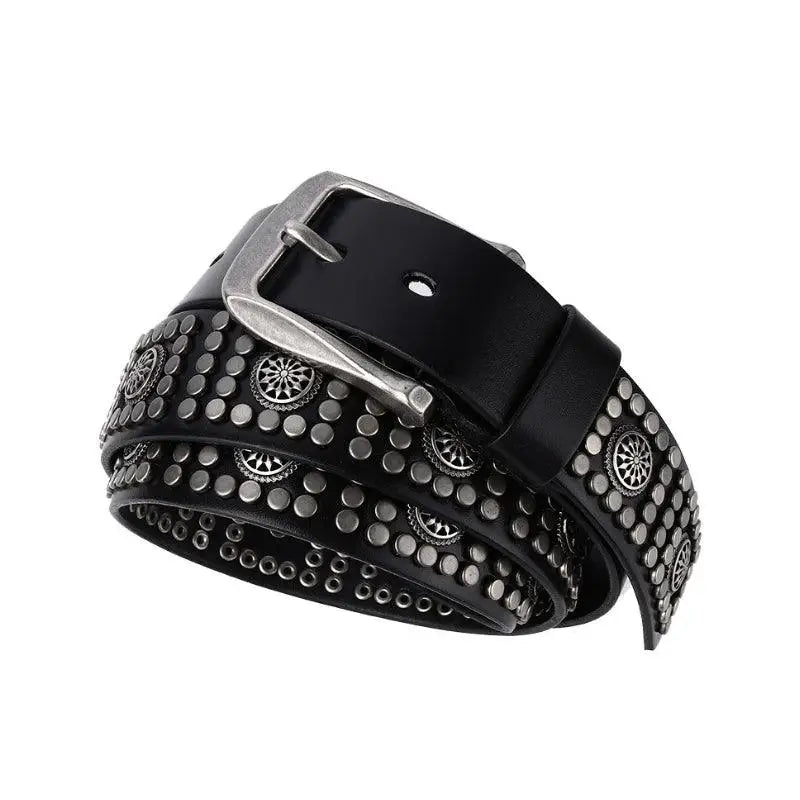 Black leather studded belt for Makan Model with metal buckles, stylish and durable accessory