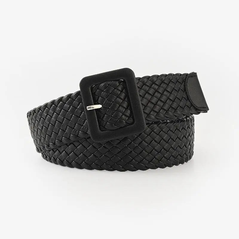 Vavea Belt in vegan leather with woven design and square buckle for versatile style