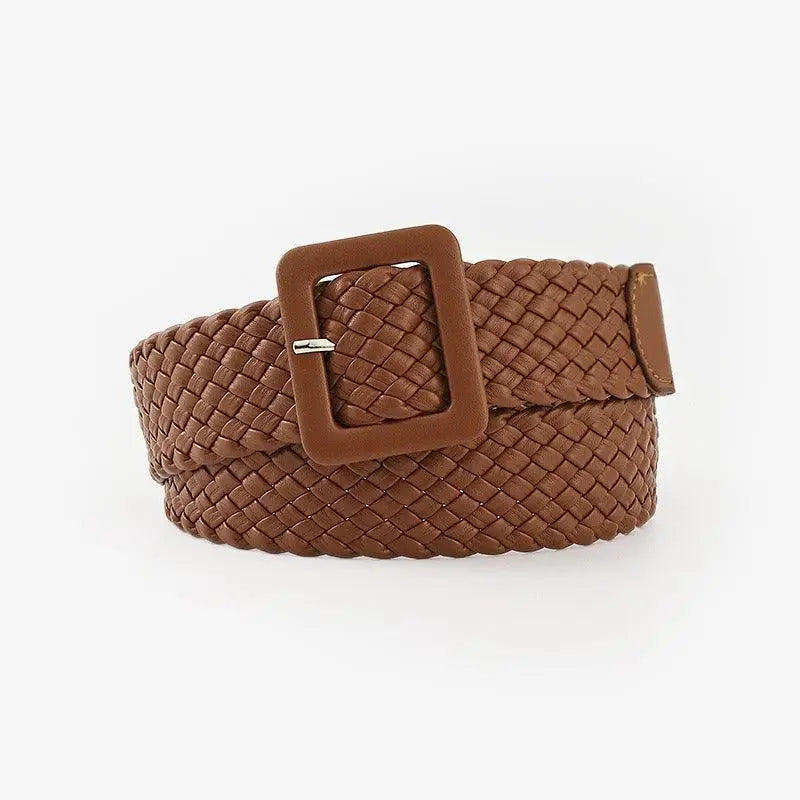 Vavea belt made of vegan leather with a square buckle and woven design
