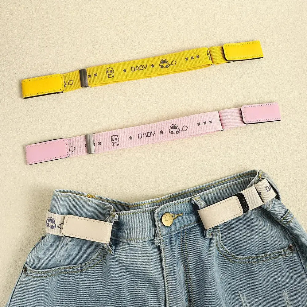 Adjustable children’s light blue denim shorts with pink belt loops and Erwin buckle-free belt