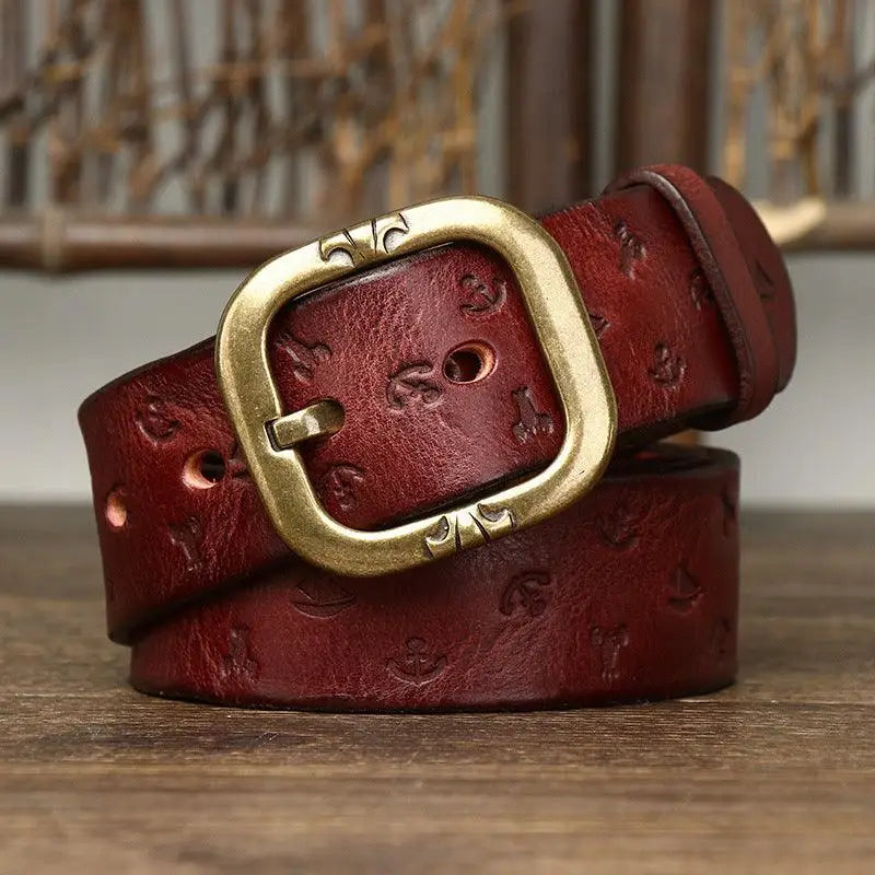 Embossed brown leather belt with brass buckle for stylish men’s accessory