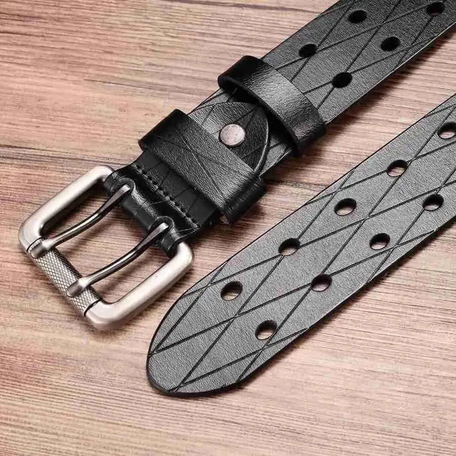 High-quality split leather belt with silver buckle and diamond pattern for fashion style