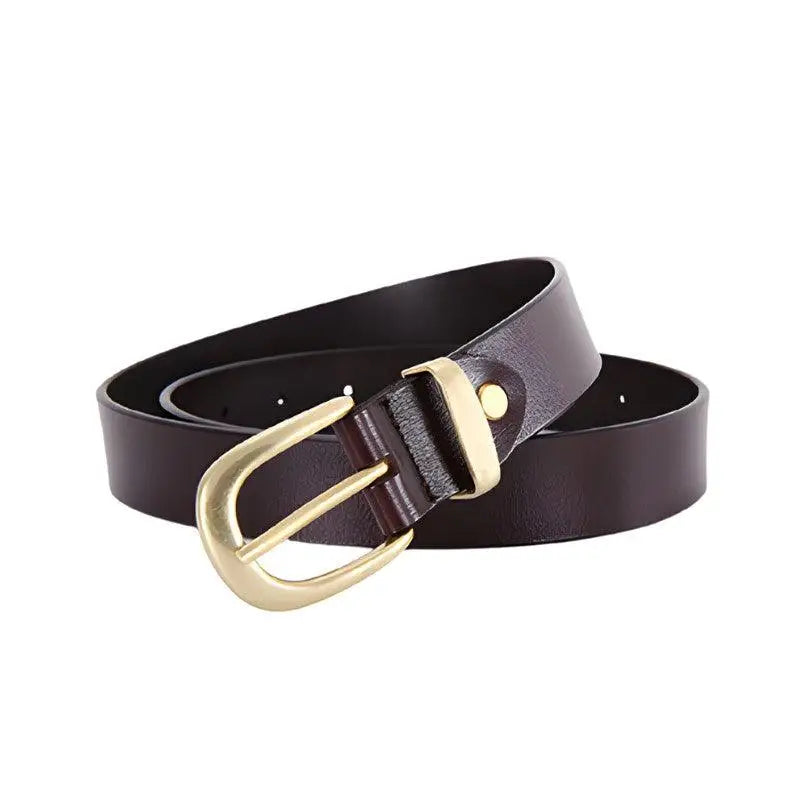 Brown leather belt with a shining gold buckle for stylish Distressed Blue Jeans