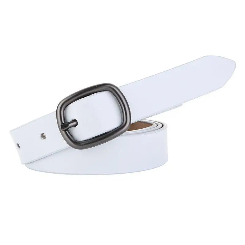 White leather belt with dark metal buckle from Anni Leather Belt and Ceinture en Cuir