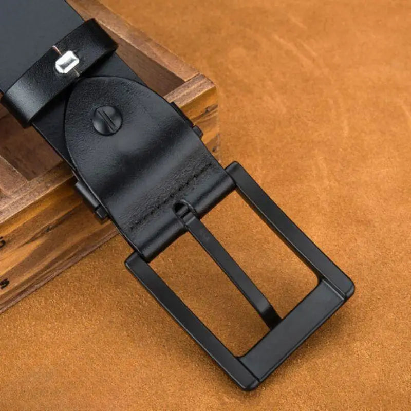Black leather belt with a square matte black buckle for elegant style