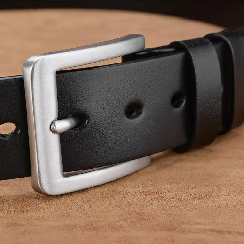Black leather belt with silver buckle for homme modèle Orenzio, en cuir plein fleur