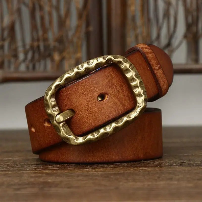 Brown leather belt with hammered gold buckle from the Tahirah Model collection