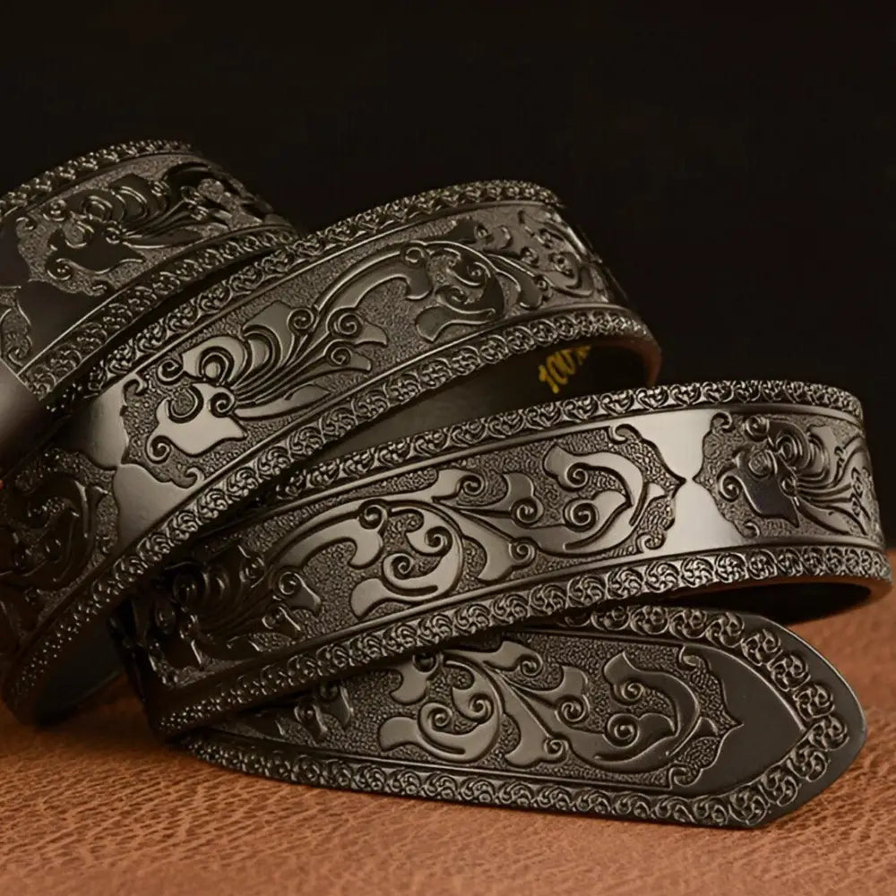 Embossed black leather animal spirit belt featuring an eagle buckle for stylish wear