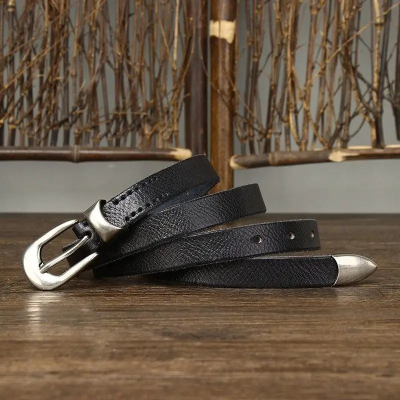 Genuine leather belt with silver buckle and tip in black for stylish men’s fashion