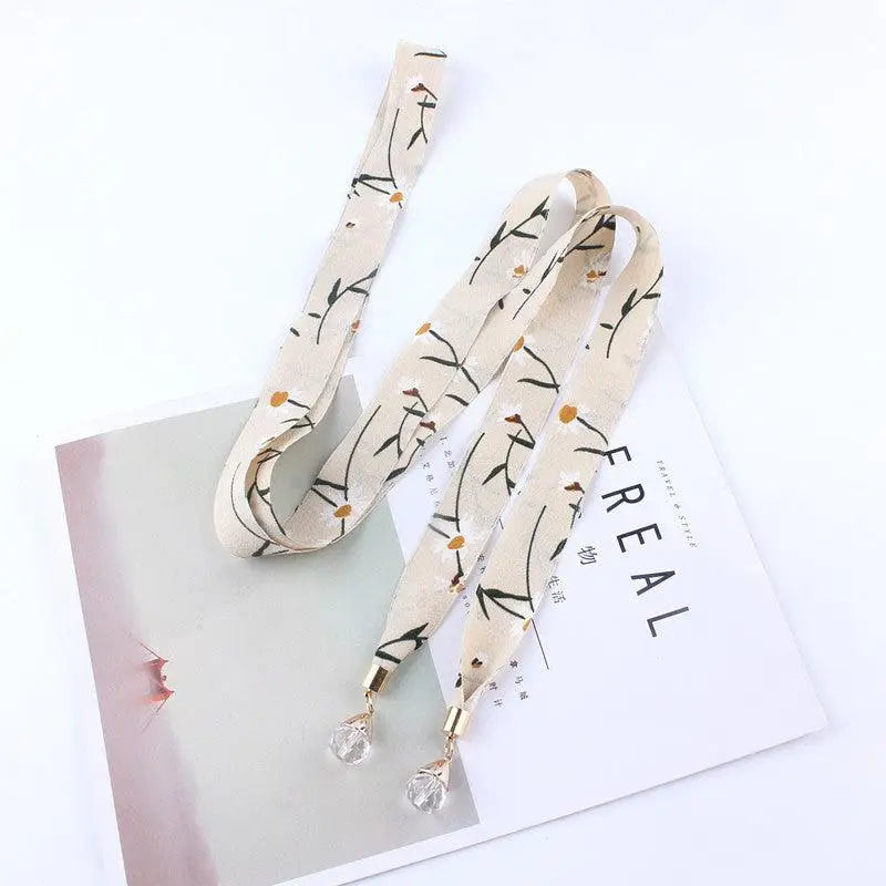 Floral patterned scarf belt with crystal pendants for casual style outfit