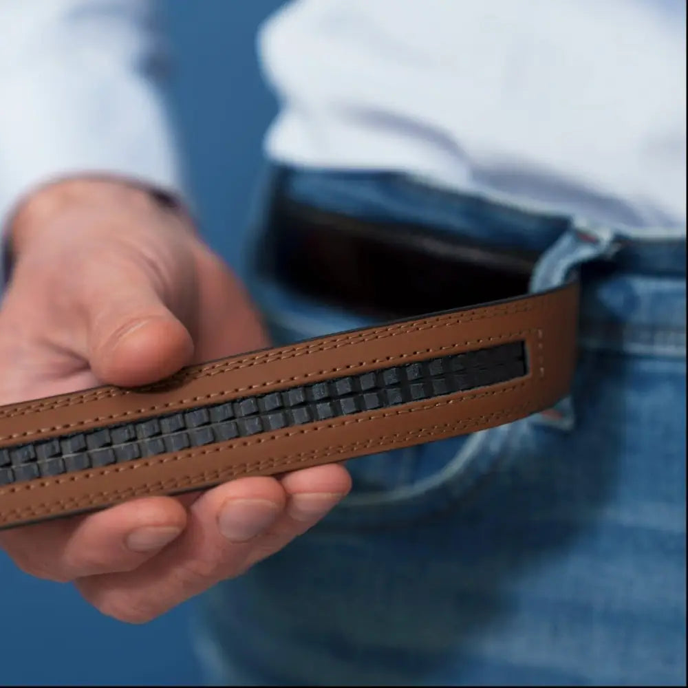 Brown leather Winston Men’s belt with robust metal buckle for stylish durability