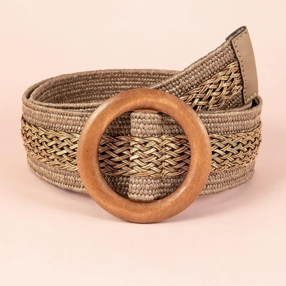 Melcia Belt with natural raffia and wooden buckle showcasing braided design