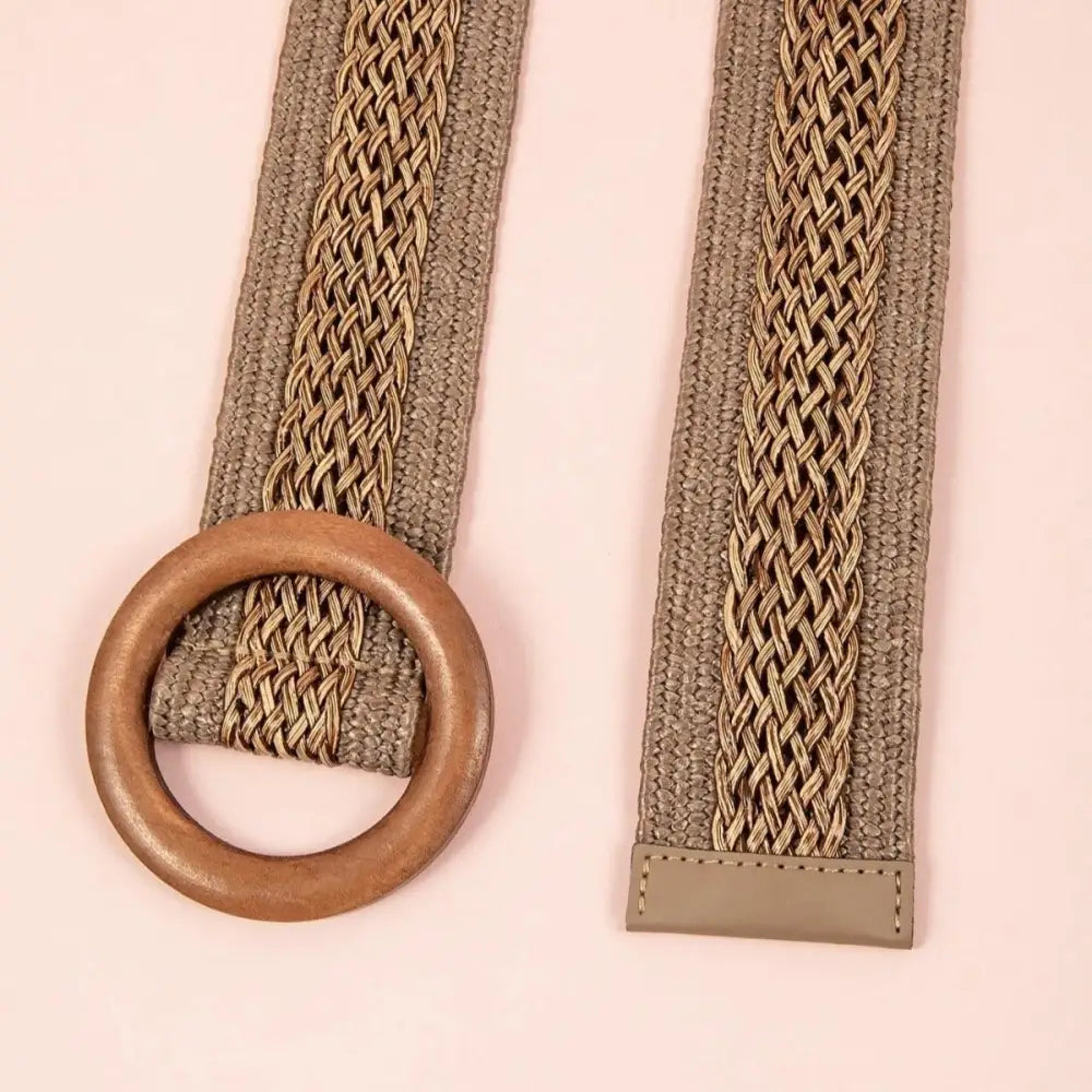 Melcia Belt with natural raffia and wooden buckle for stylish casual wear