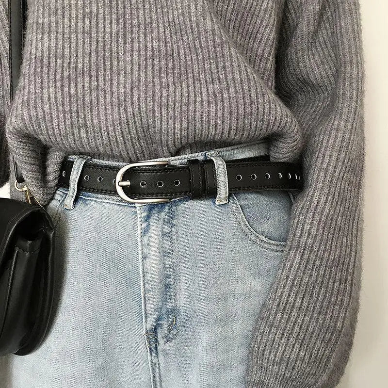 Tatiana Model black leather belt with U-shaped silver buckle for stylish accessories