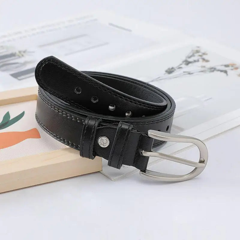 Tatiana Model Black Leather Belt with U-Shaped Silver Buckle for elegant accessories