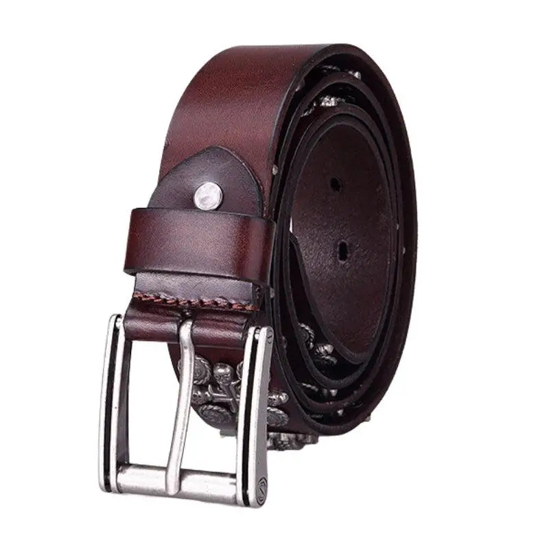 Kimo Belt with leather and skull embellishments featuring a silver buckle for a bold look