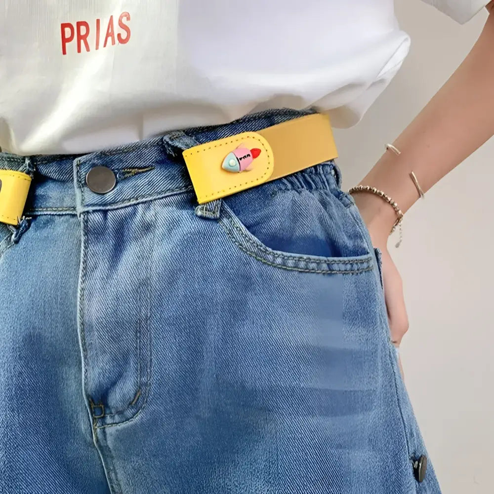 Blue denim shorts with cartoon button and adjustable Fantine belt for children