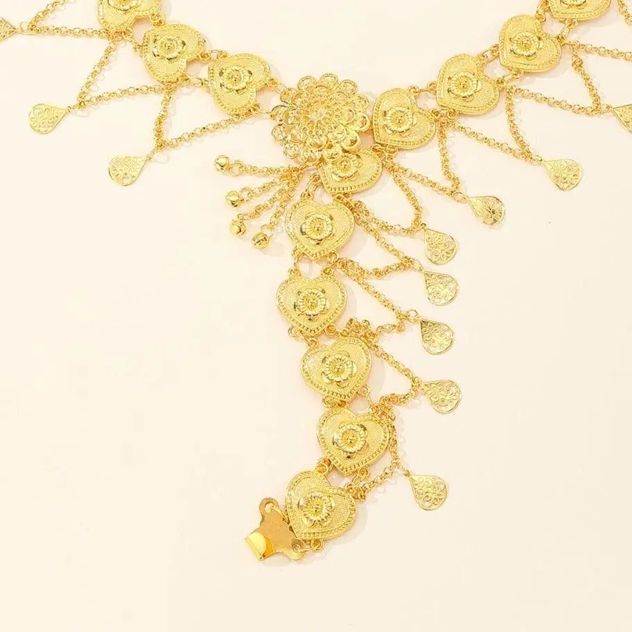 Gold-toned heart and floral-shaped chain belt from Gold Heart and Floral-Shaped Jewelry collection