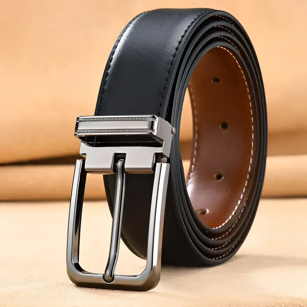 Black leather suit belt with silver buckle, an elegant leather suit belt en cuir option