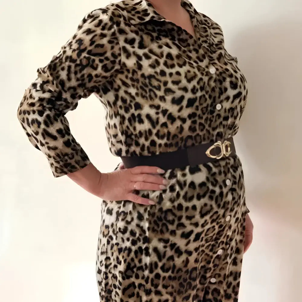 Leopard print shirt dress with Joséfine belt and gold buckle for stylish look