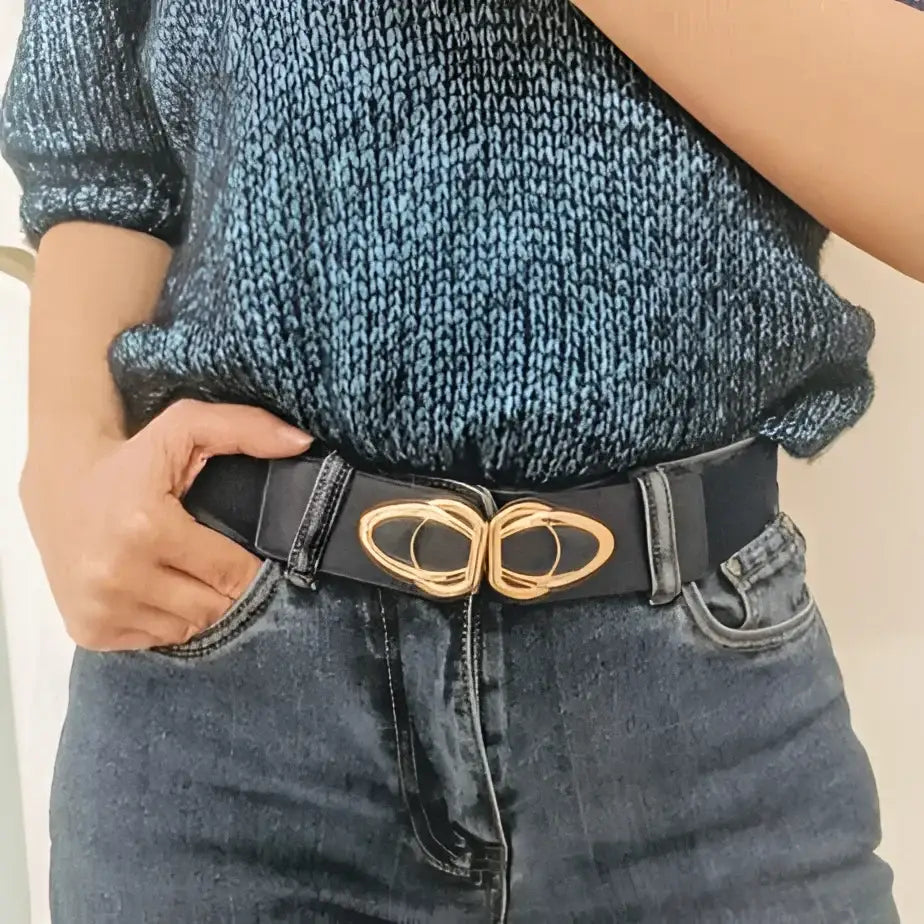 Black elastic belt with gold infinity buckle from the Joséfine Belt collection