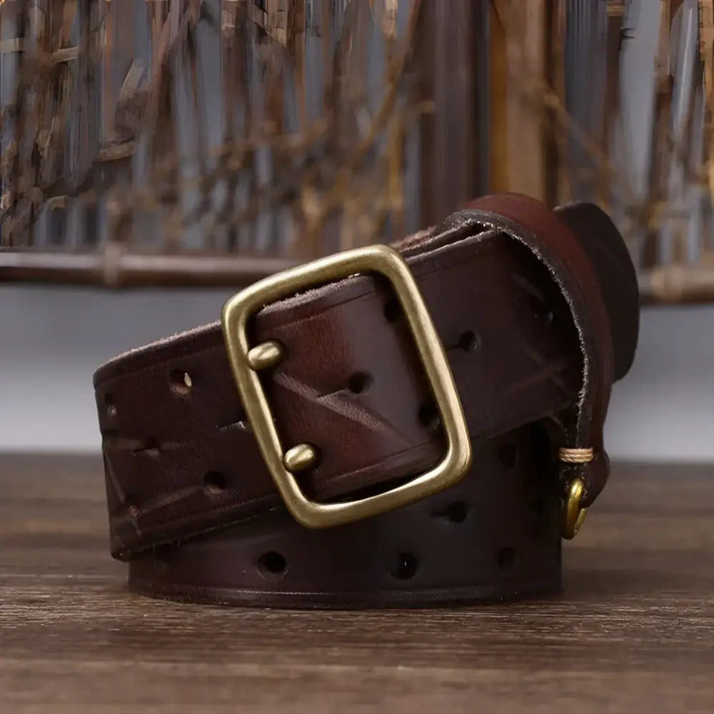 Osomache leather belt with brass buckle in brown leather for stylish accessories